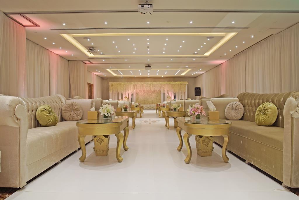 Hilton Garden Inn Riyadh Olaya Exterior foto