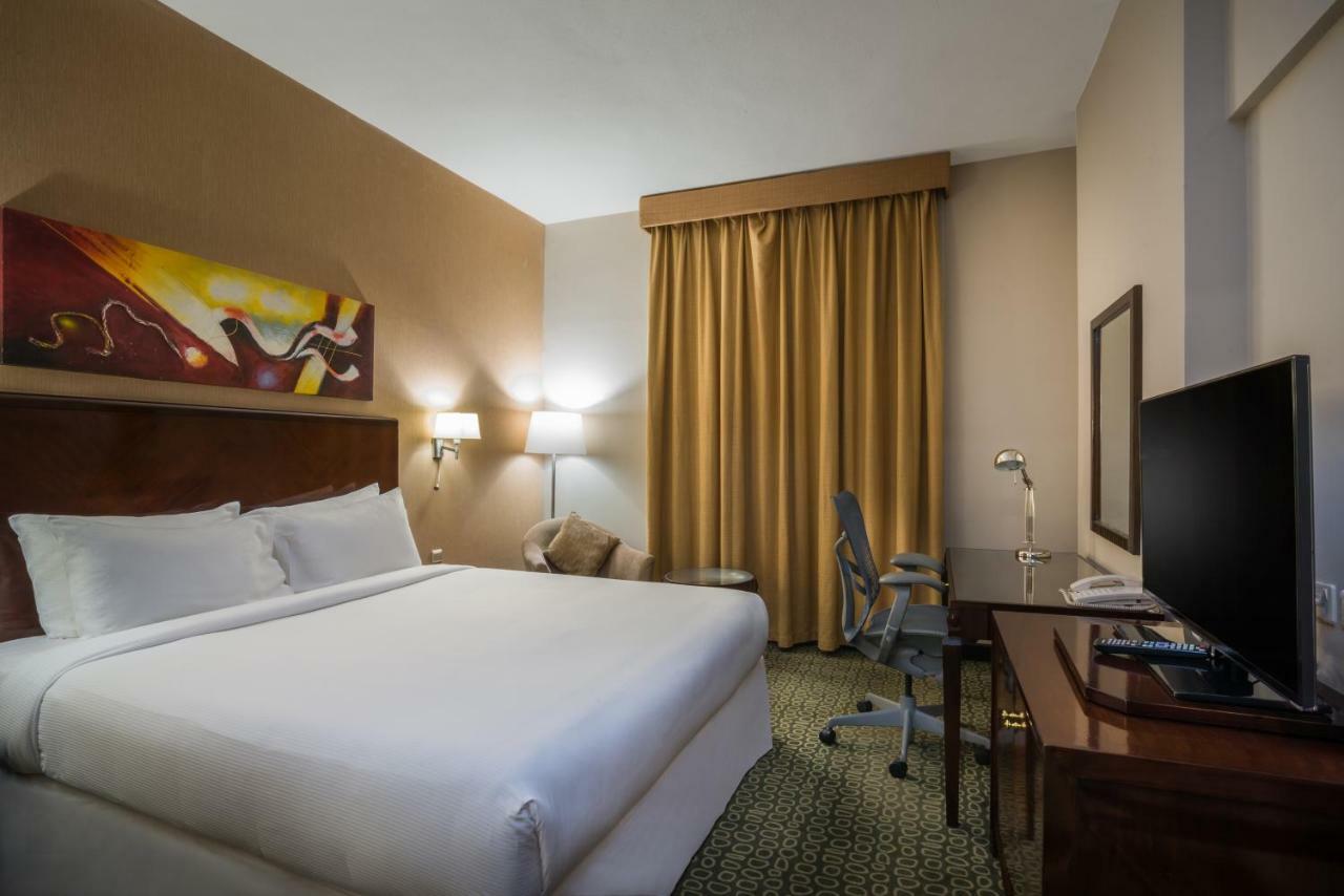 Hilton Garden Inn Riyadh Olaya Exterior foto